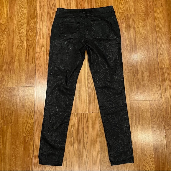 Hallhuber coated Dark Green Snakeskin animal print pants, size IT 38/US 2 or S - Picture 2 of 14